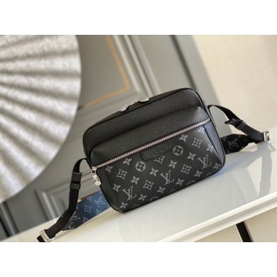 Knockoff Louis Vuitton OUTDOOR MESSENGER M30233 black JK5885vf92