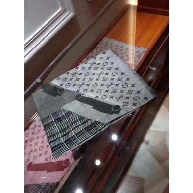 Louis Vuitton Cashmere Scarf LV1101A JK3601Lp50