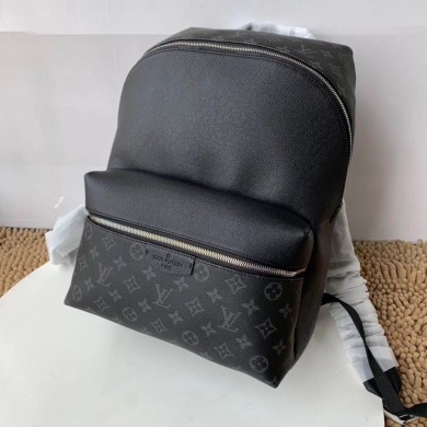Louis vuitton original Discovery knapsack M30230 black JK1204tQ92