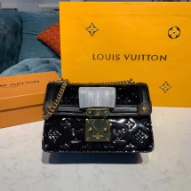 Knockoff Louis Vuitton MINI CHAIN bag M90445 black JK911Bt18