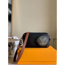 Replica Louis Vuitton Original Clutch bag M68688 JK779EO56